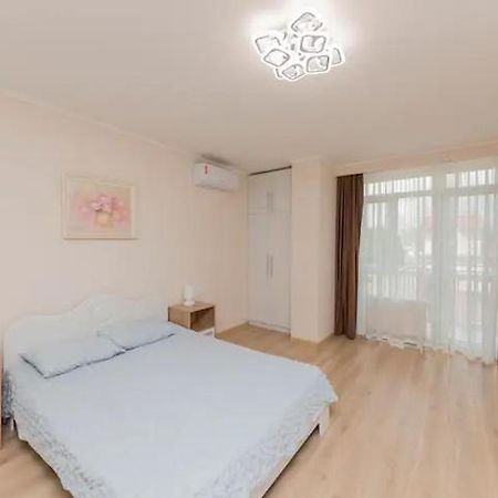 Comfortable Apartment In The Centre 敖德萨 外观 照片