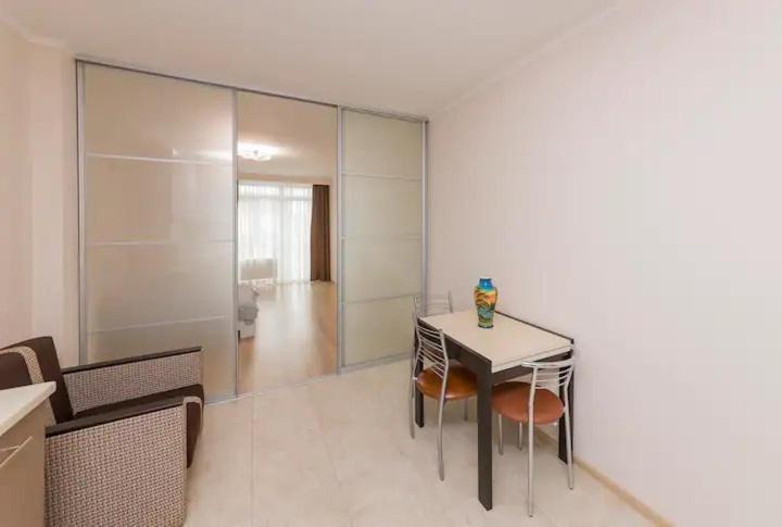 Comfortable Apartment In The Centre 敖德萨 外观 照片
