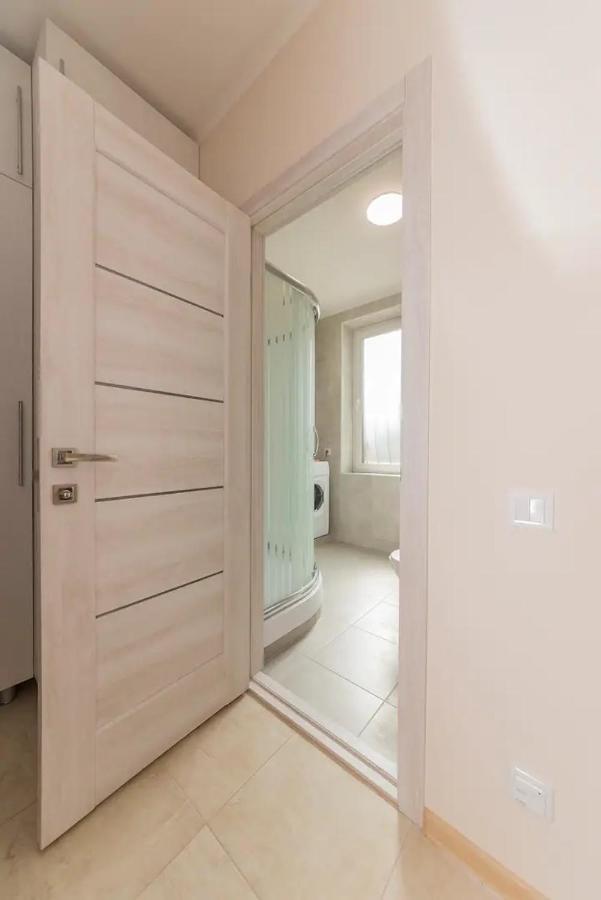 Comfortable Apartment In The Centre 敖德萨 外观 照片